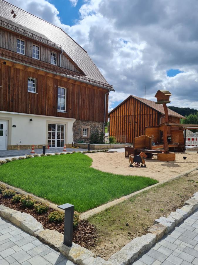 Familien- Und Apartmenthotel Lerchenberghof Walddorf  Exteriér fotografie